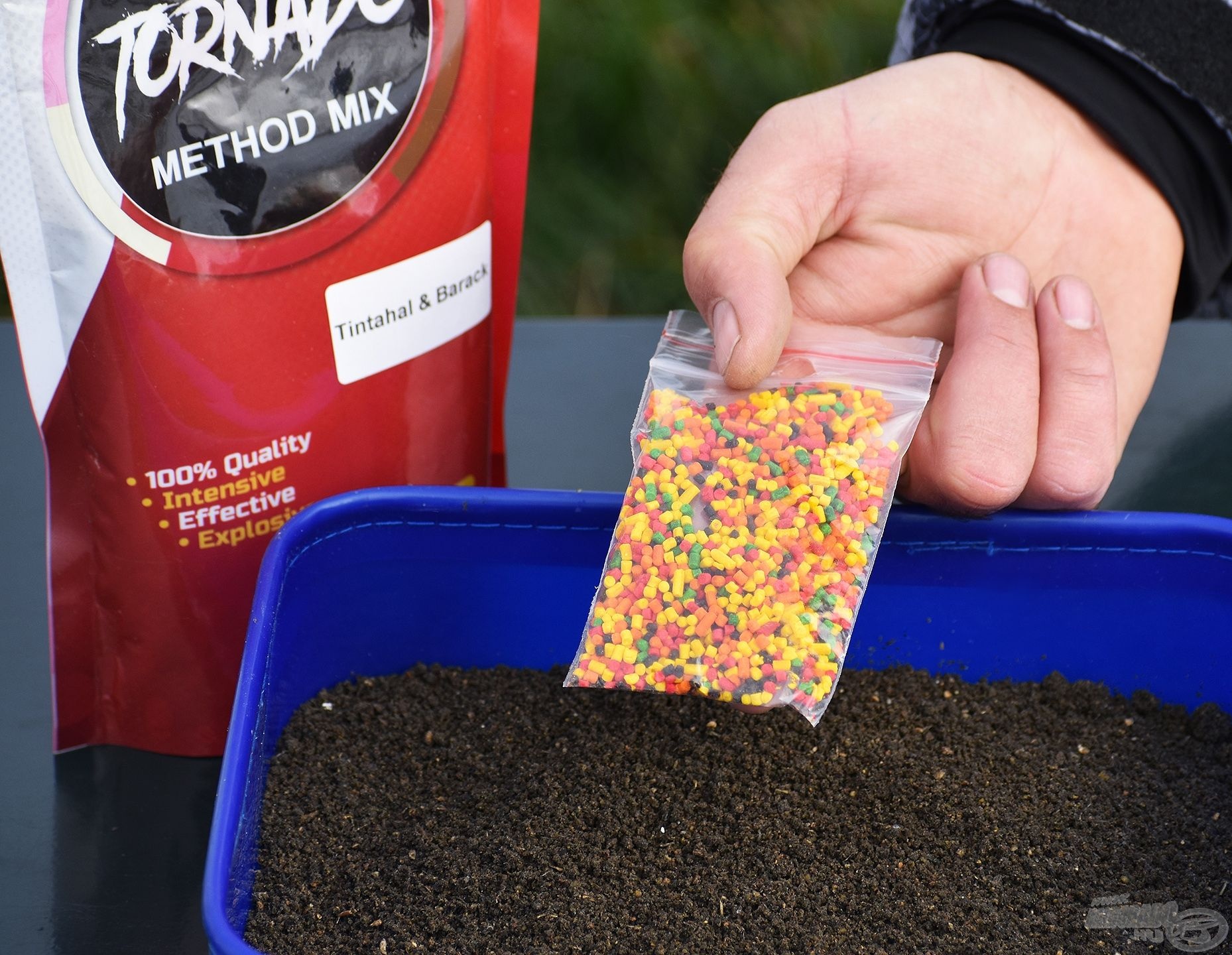 HALDORADO Tornado Method Mix Česnek Mandle 500g