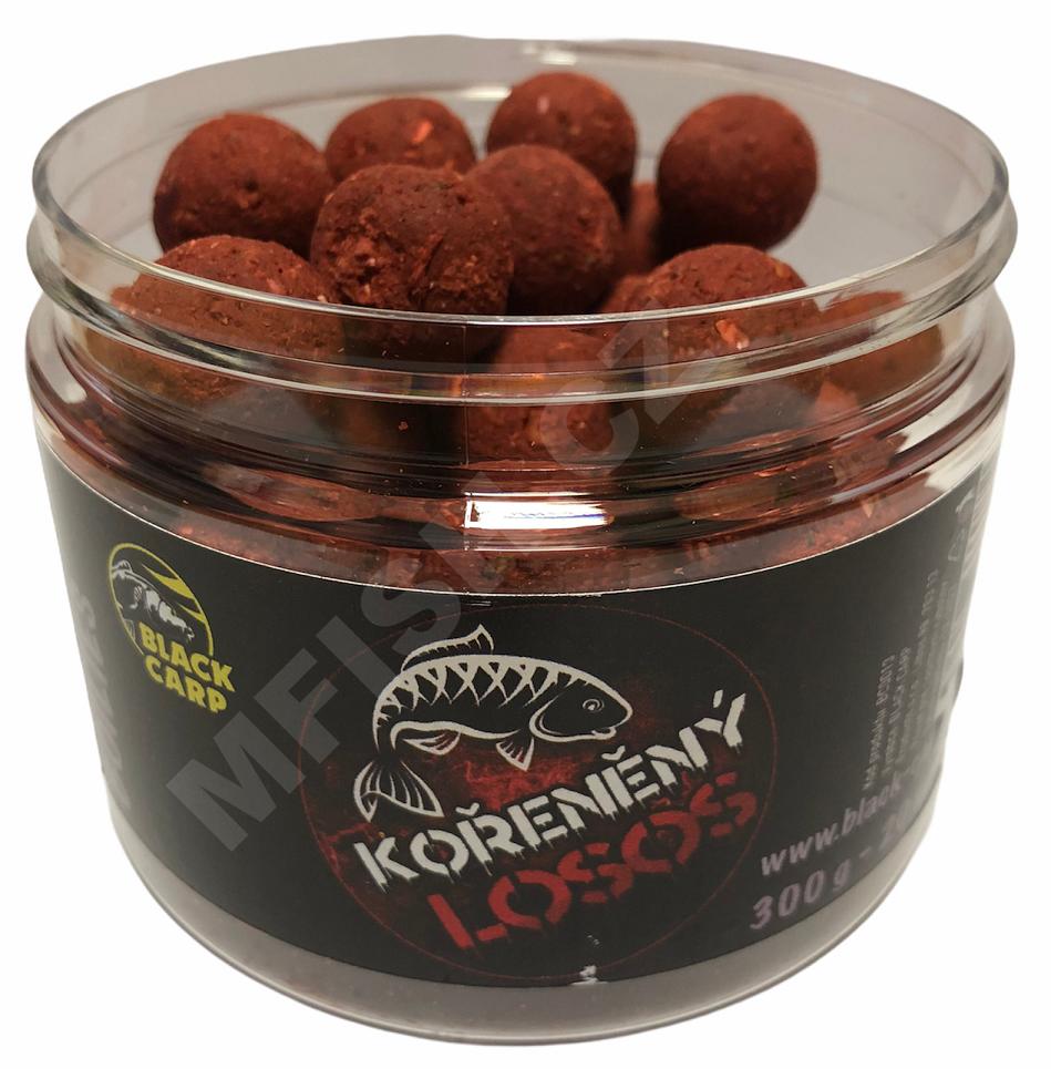 BLACK CARP Boilies Kořeněný losos 300g 20mm