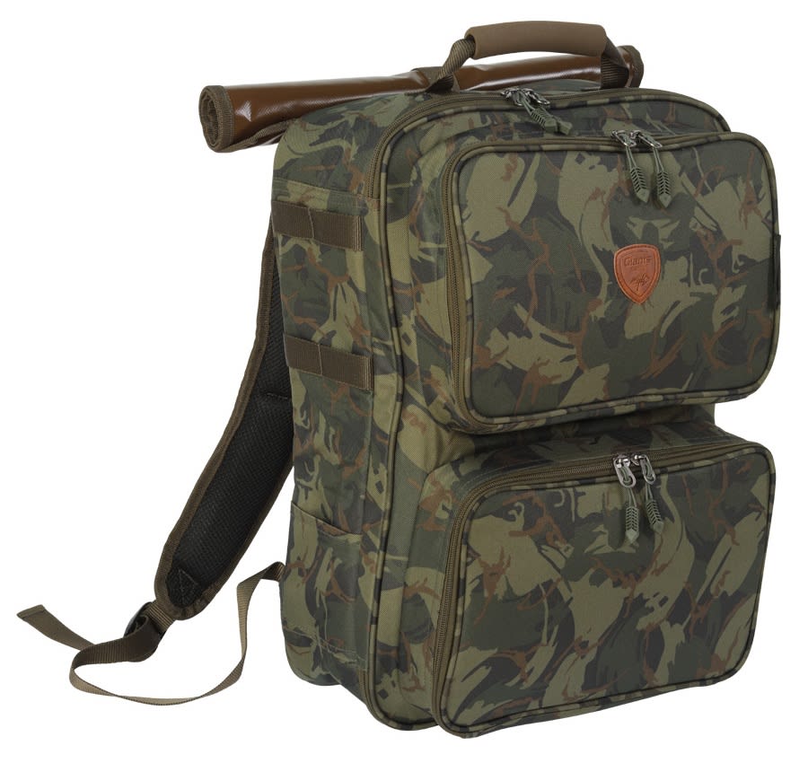 GIANTS FISHING Batoh Compact Rucksack