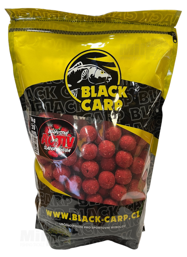 BLACK CARP Activ Boilies Sladká jahoda 20mm 1kg