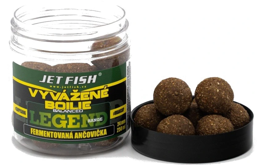 JET FISH Vyvážené boilie Legend Range Fermentovaná Ančovička 250ml 20mm