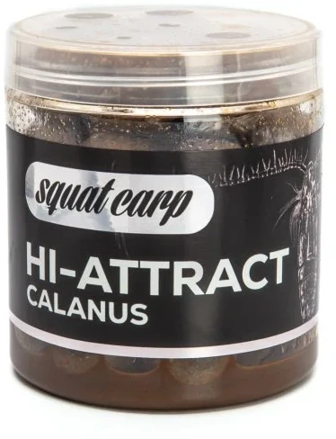 SQUAT CARP Boilies v dipu Hi-Attract Calanus 24mm 220g