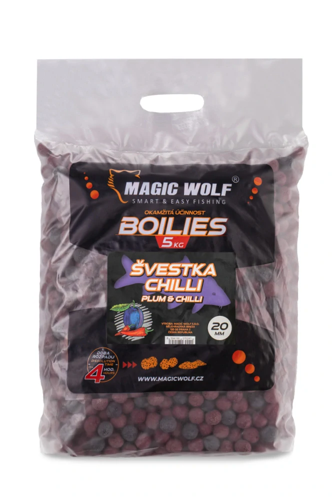 MAGIC WOLF Boilies Švestka Chilli 5kg 20mm
