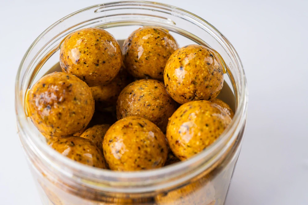 MAGIC WOLF Boilies v dipu Mystic Mango Chilli 160g 20mm