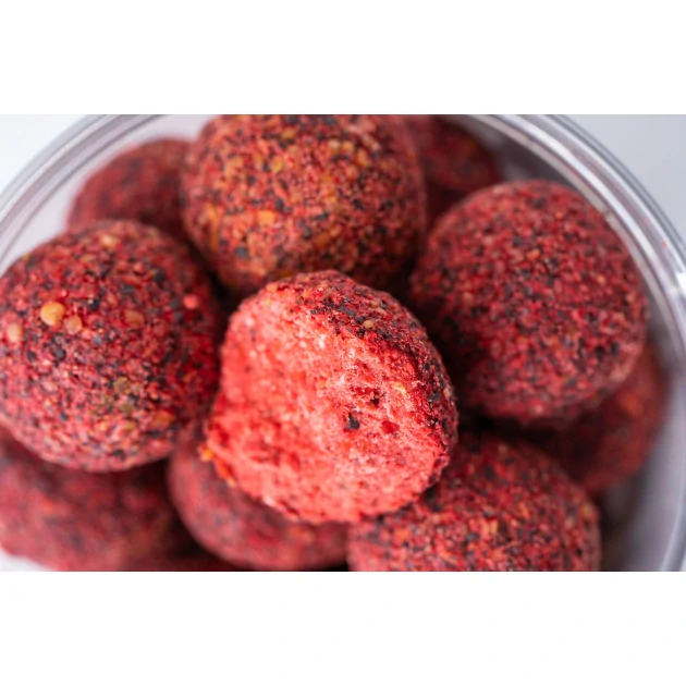 MAGIC WOLF Obalované boilies Mystic Jahoda 130g 26mm