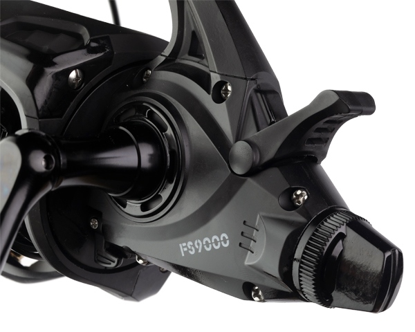 GIANTS FISHING Naviják Gaube Reel FS 9000 + náhradní cívka 8000 ZDARMA