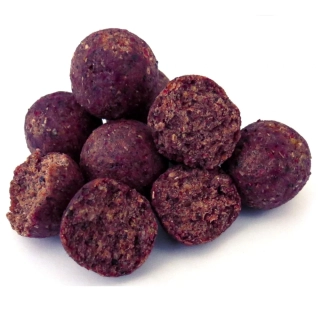 MAGIC WOLF Boilies Švestka Chilli 5kg 24mm
